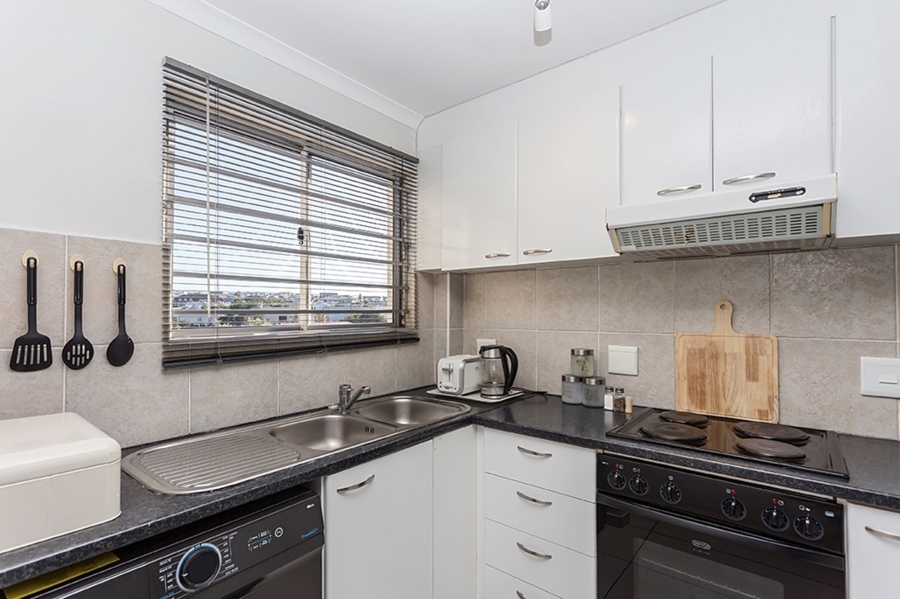 2 Bedroom Property for Sale in Bloubergstrand Western Cape